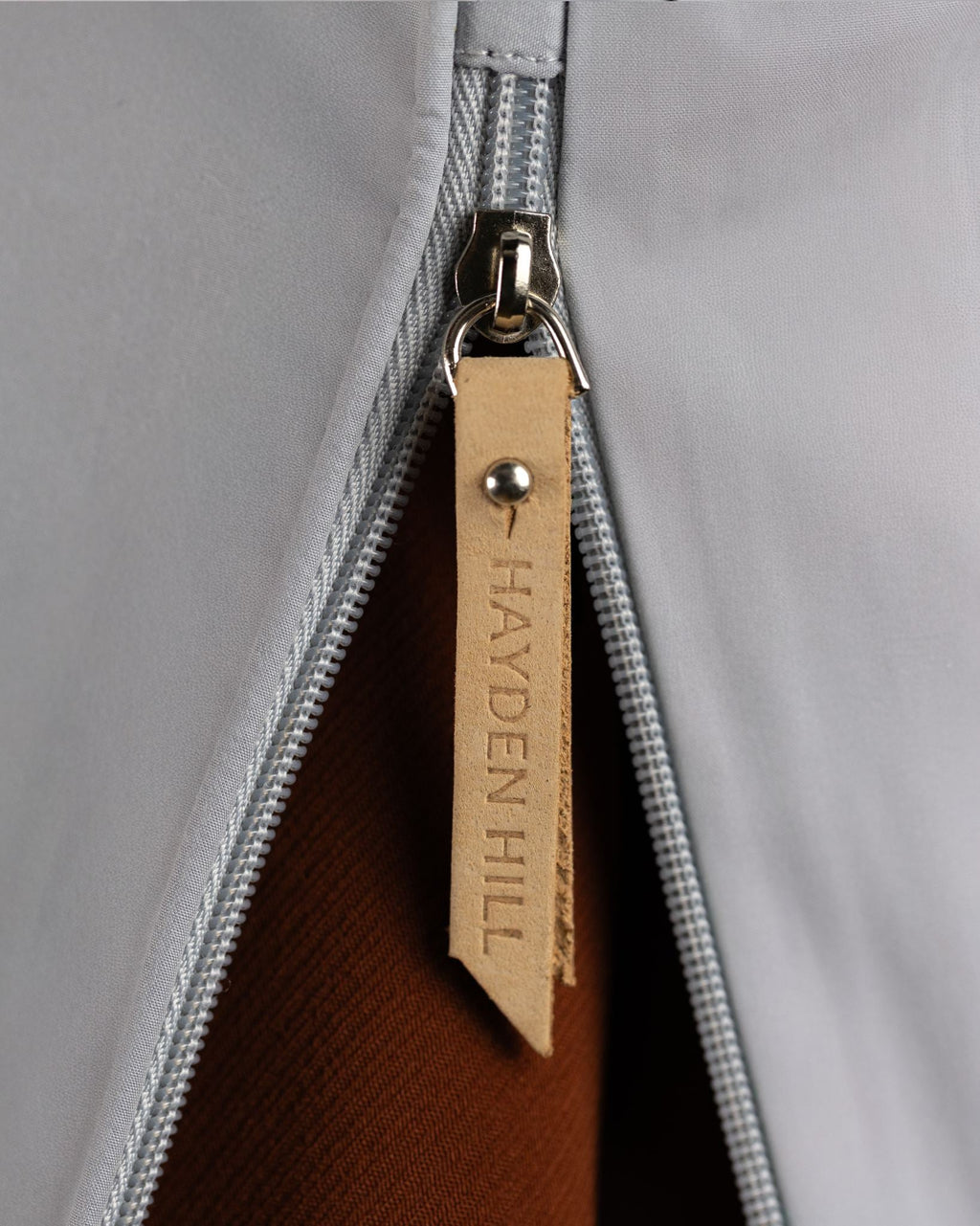 Short Organic Cotton Hanging Bag in Gray